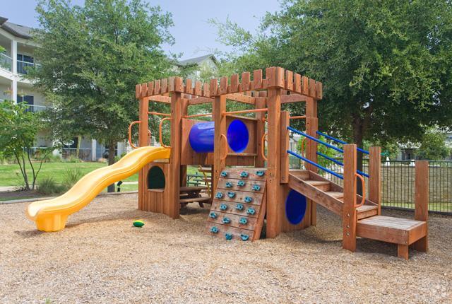 Patio de juegos - Lakeline Parmer Lane