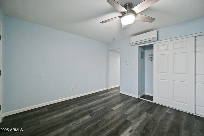 Building Photo - 3025 N 32nd St