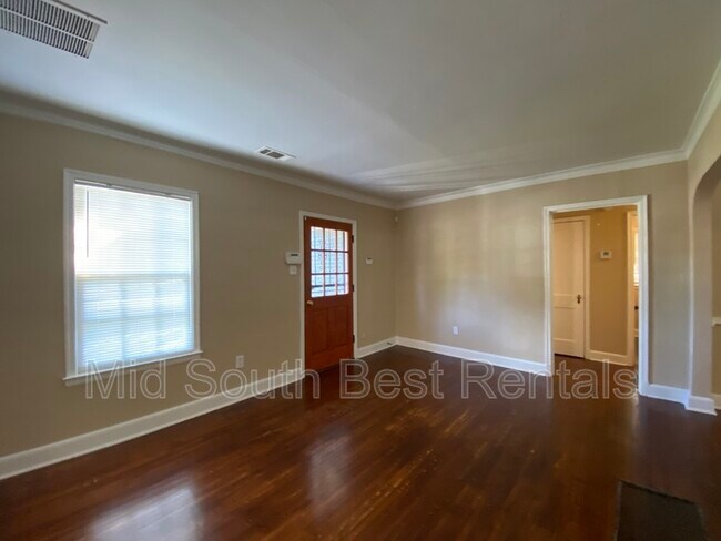 Building Photo - 989 Brower St