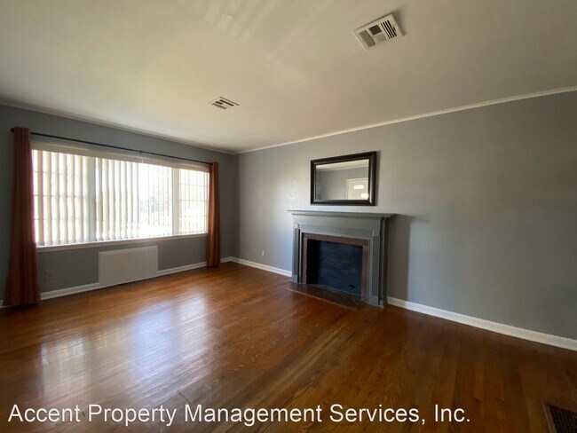 Foto del edificio - 3 br, 1 bath House - 2632 East 4th Street