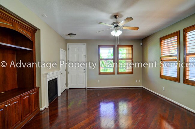 Building Photo - 444 Constantine Ct