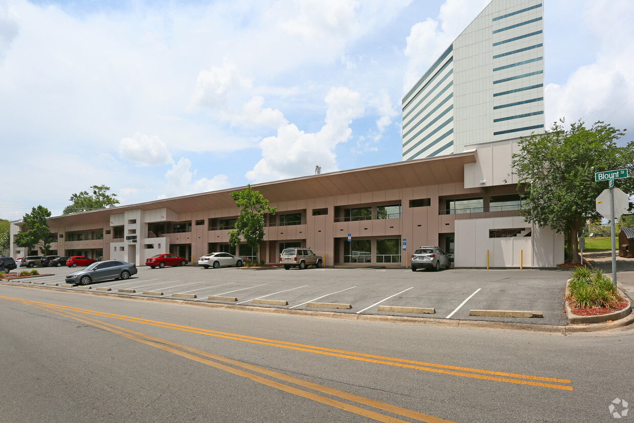 Primary Photo - Century Parc Apartments