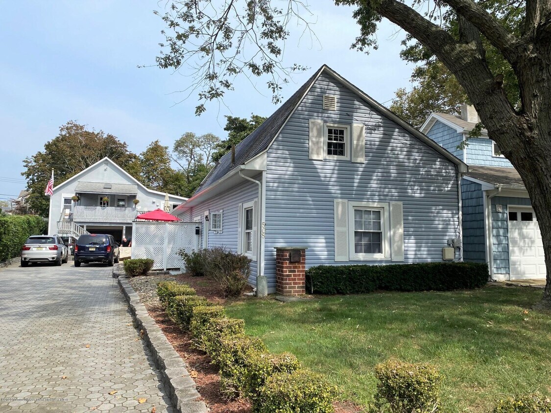 Primary Photo - 508 11th Ave