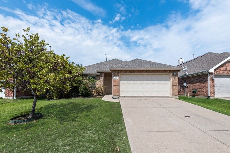 Foto principal - 5036 Birchwood Dr