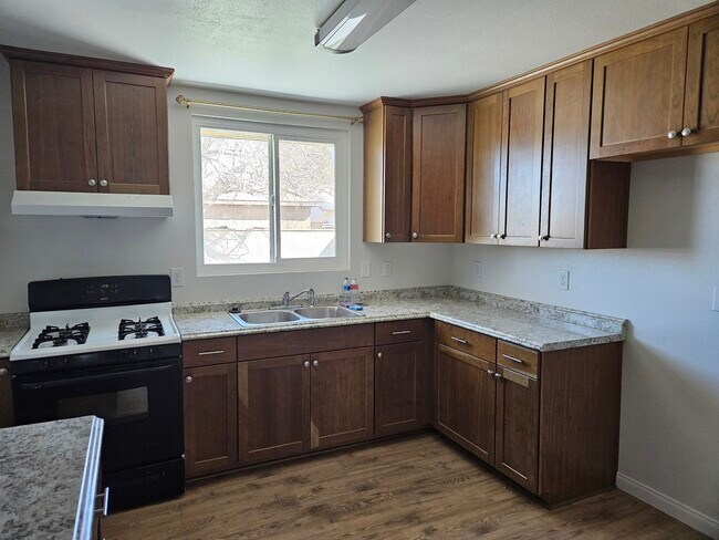 Foto del edificio - 45442-45412 12 St E