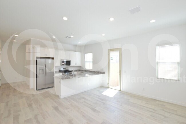 Foto del edificio - 3013 E Birdsong Ave