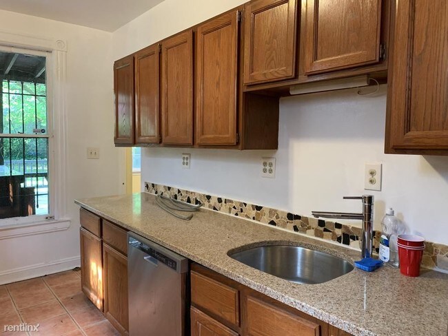 Building Photo - 5 br, 2 bath House - 1253 Newton St NE