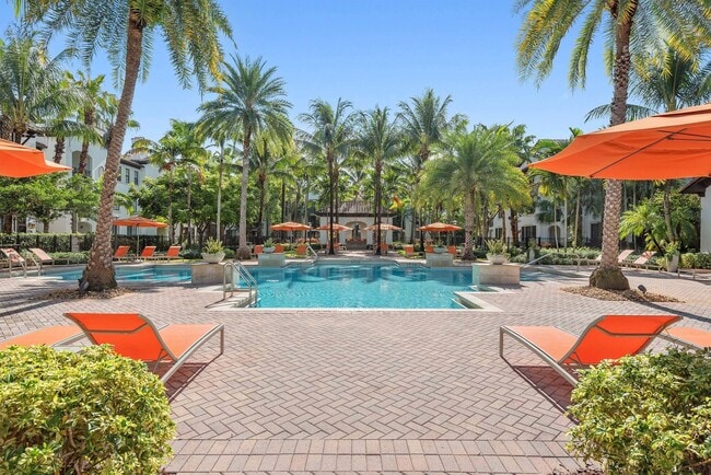 Sun deck perfect for lounging - AMLI Toscana Place