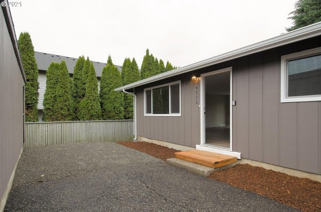 Building Photo - 6112 NE Hazel Dell Ave