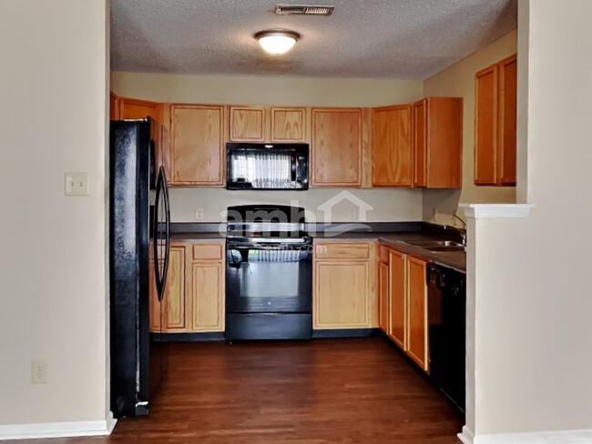 Foto del edificio - 2317 Bridlewood Dr