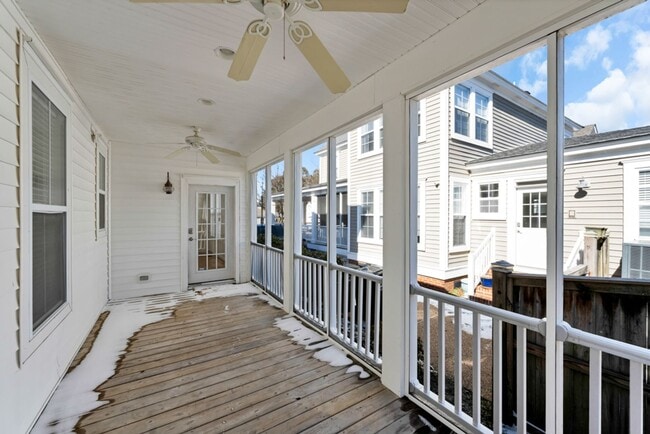 Building Photo - Beautiful Coastal Home for Rent – Ocean View / 17th Bay, Norfolk