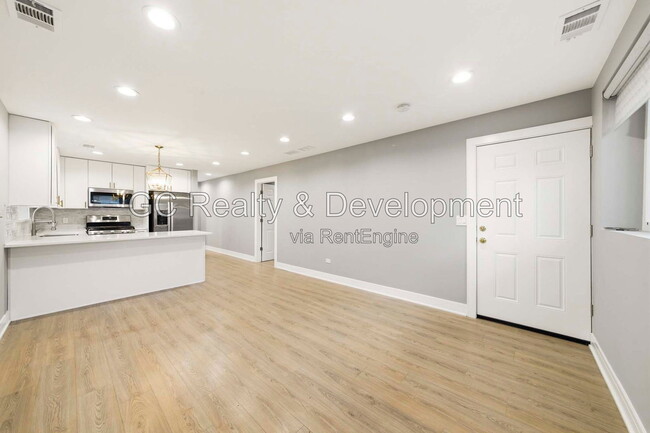Building Photo - 27W180 Cooley Ave