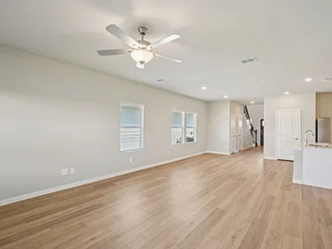 Foto del edificio - 709 Leavenworth Dr