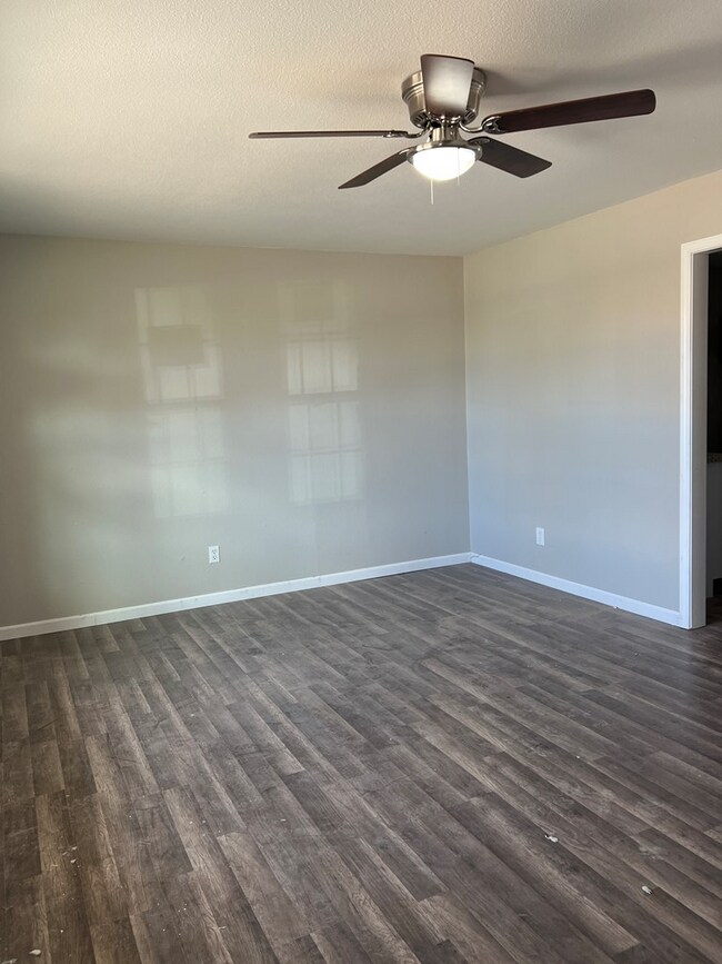 Building Photo - 4328 Conley Ave