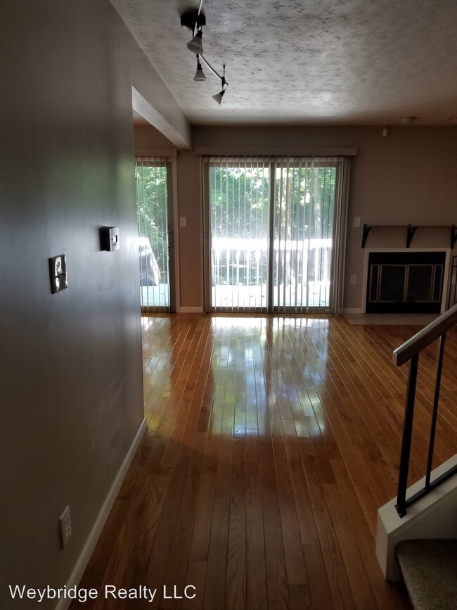 Building Photo - 3 br, 2.5 bath House - 9821 Timbers Drive