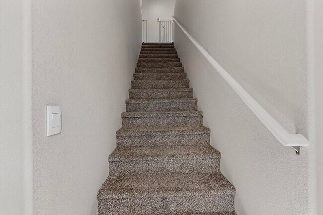 Foto del edificio - For Rent | Unfurnished Home | 4 Bed / 2.5 Bath | 2 Car Garage | 2-Story | Rio Rancho | Solar