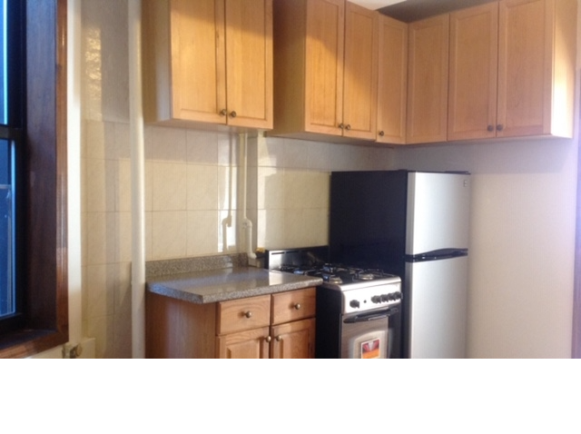 Foto del edificio - 120 W 3rd St