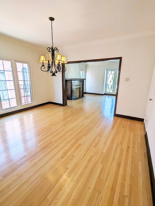Foto del edificio - 850 S Mansfield Ave