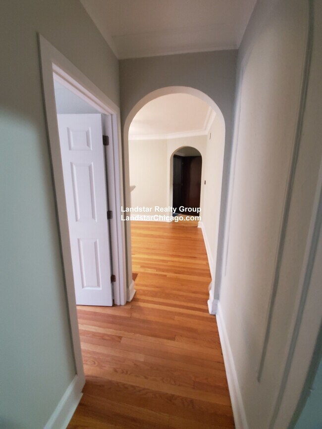 Foto del edificio - 5042 N Wolcott Ave