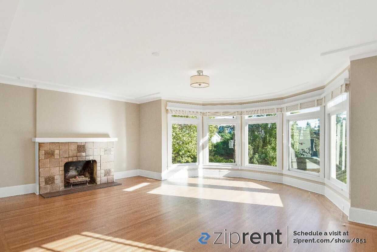 Foto principal - 806 Rosemount Rd