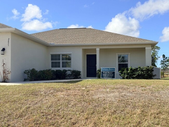 Foto del edificio - 3 bedrooms and 2 baths! FRESHLY RENOVATED!