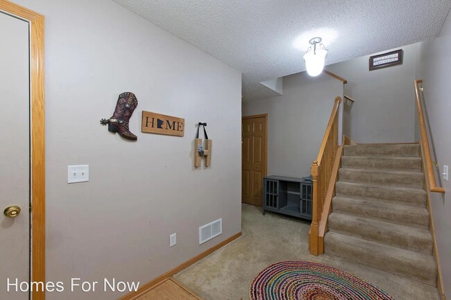 Building Photo - 2 br, 2 bath House - 6893 Pine Crest Trail S