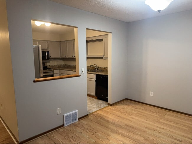 Foto del edificio - 11898 Tulip St NW