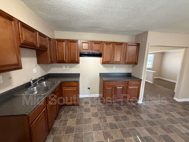 Foto del edificio - 605 Frayser Dr