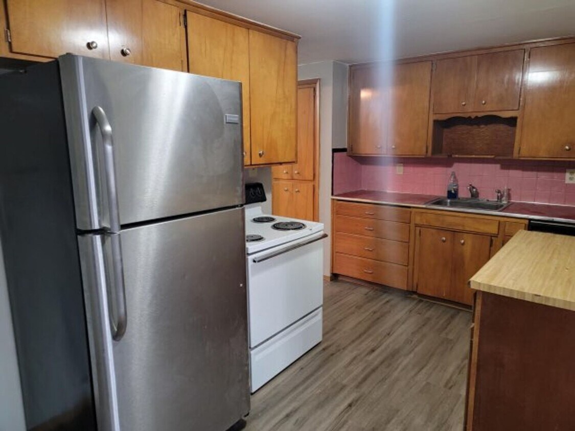 Foto principal - 311-315 E Fairview