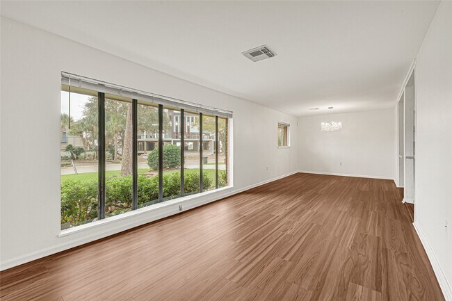 Foto del edificio - 2515 Baycrest Dr