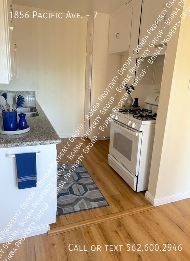 Building Photo - 1856 Pacific Ave