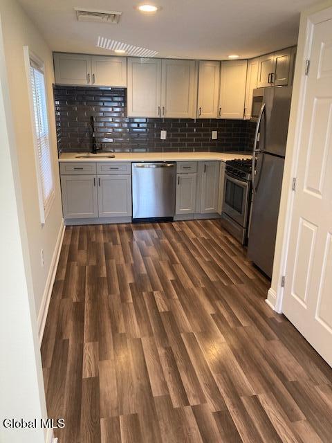 Foto del edificio - 4 Katherine Rd