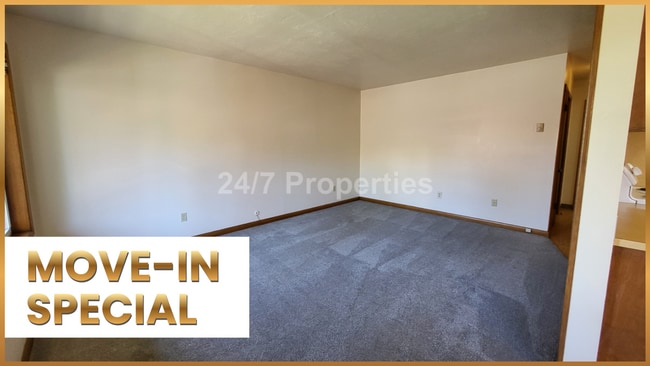 Beautiful 1 BD | 1 BA Apartment with a View - Near OHSU Campus! - Beautiful 1 BD | 1 BA Apartment with a View - Near OHSU Campus!