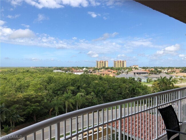 Foto del edificio - 6081 Silver King Blvd