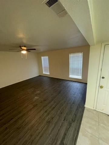 Building Photo - 1214 Meadow Creek Dr