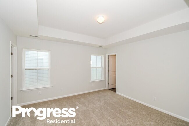 Building Photo - 153 Fremont Ln