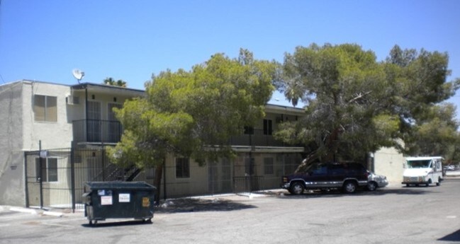 Building Photo - 2605 Sherwood St