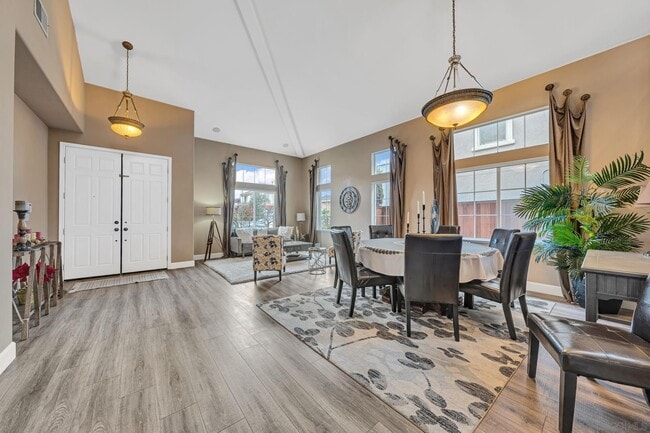 Building Photo - 759 Pradera Way