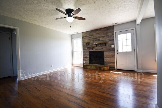 Foto del edificio - 2209 Rustic Trail