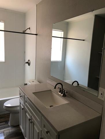 Foto del edificio - 731 E Lowden St