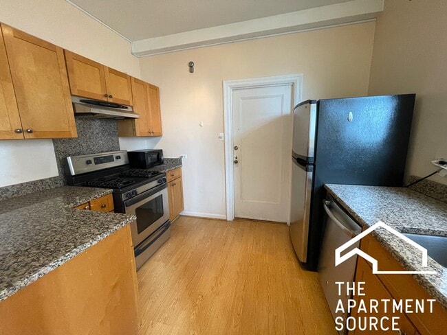 Foto del edificio - 5000 S Cornell Ave