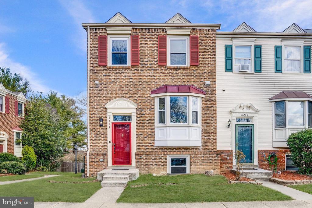 Foto principal - 8213 Roxbury Dr