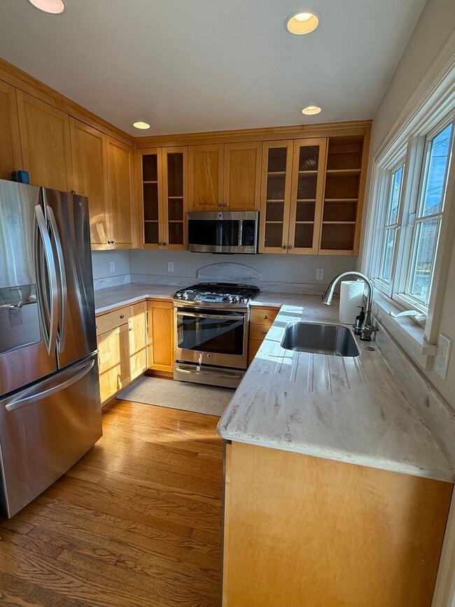 Building Photo - 3BR Tudor Home 1/2 Block from Greenlake!