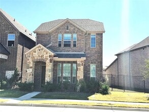 Building Photo - 1353 Elaine Dr