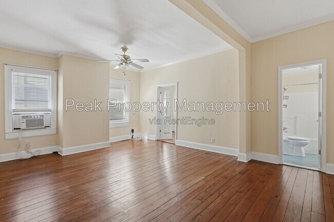 Foto del edificio - 3120 Parkwood Ave