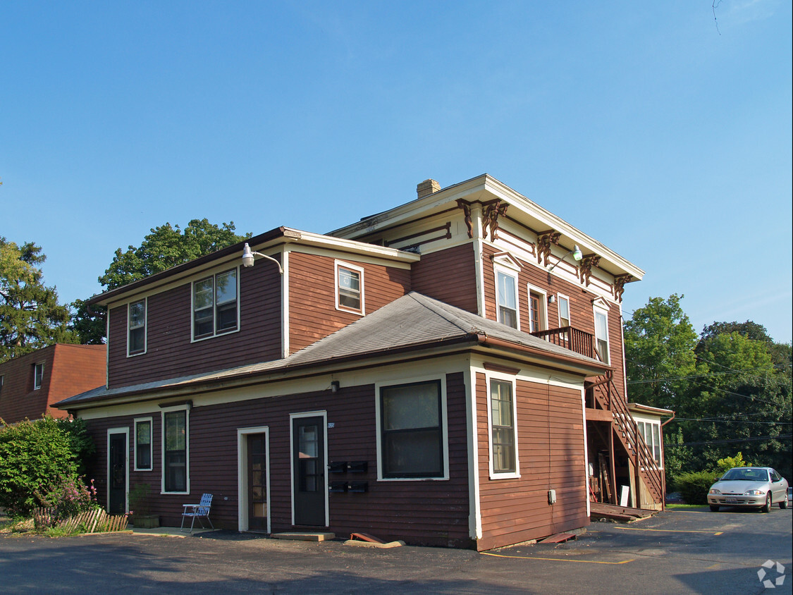 Building Photo - 631-639 McHenry Ave