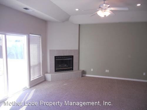 Building Photo - 3 br, 2.5 bath House - 19609 Pine Rd.