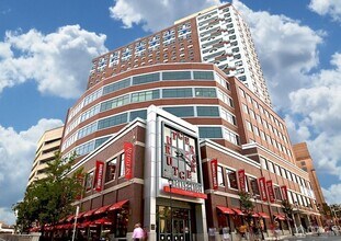 Building Photo - 110 Somerset St