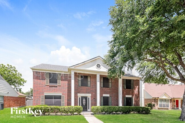 Building Photo - 1403 Bradford Pl