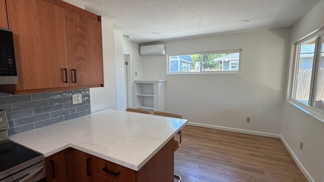 Building Photo - Concord Beautiful 1 bedroom 1 bathroom ADU updated kitchen, 2 car parking, fresh paint